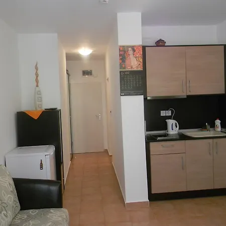 Private In Apartcomplex Marina Cape
